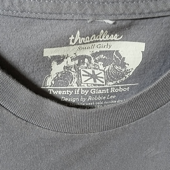 Threadless T-shirt - Picture 3 of 3